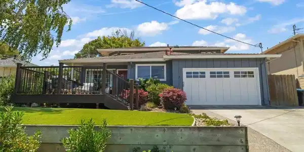 2715 Belmont Canyon