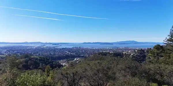 6108 Skyline Blvd