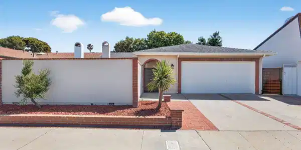 2609 W Bolker Way