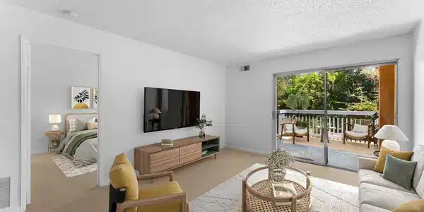 7180 Shoreline