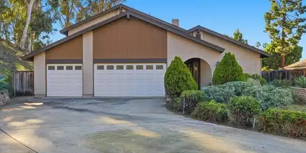 180 Rosemary Pl
