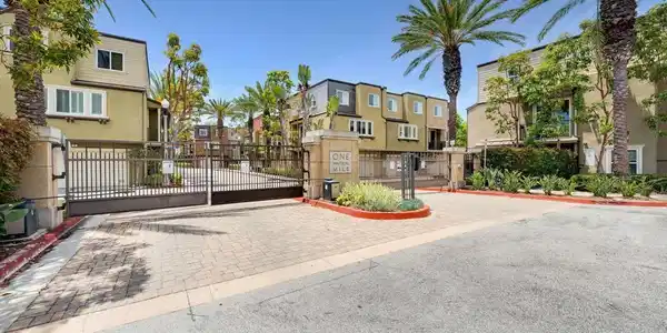 8 Nautical Mile Drive
