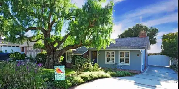 2541 Via Carrillo
