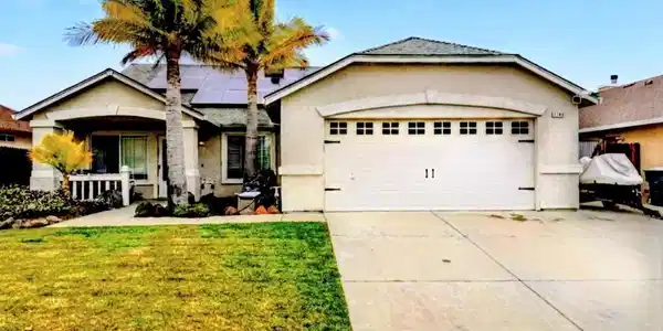 1104 Jordan Lane