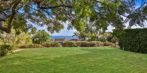 3825 Malibu Country Drive