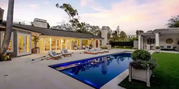 1037 Maroney Lane