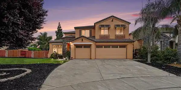 2469 Sparrow Ct
