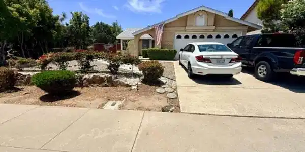 1270 Valencia Pkwy