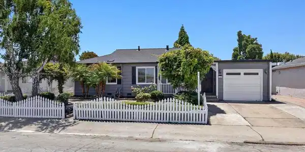1154 Avon Ave