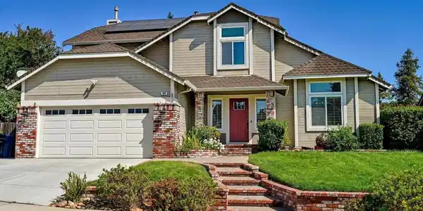 409 Agate Ct