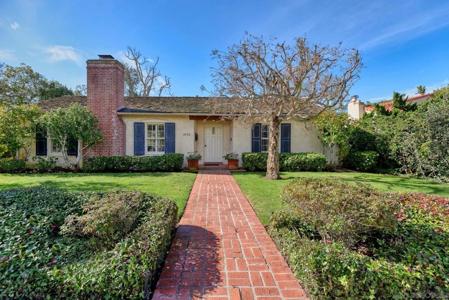 6122 Vista De La Mesa