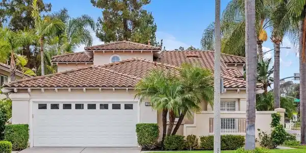 1702 Blackbird Circle