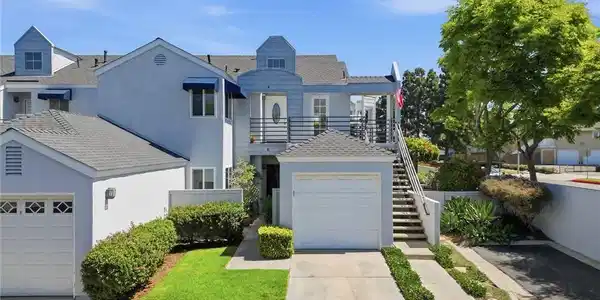 24481 Lantern Hill