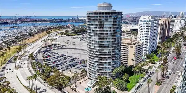 700 E Ocean