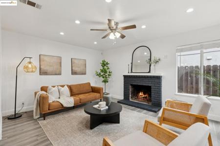 1718 Springwood