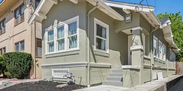 4120 Webster