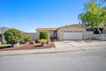 486 Hawthorne Avenue