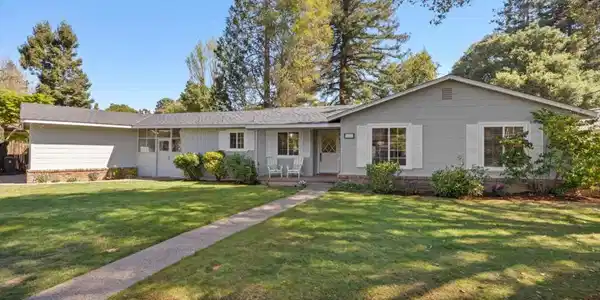 1527 Laurel Place