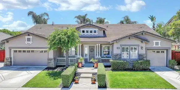 1660 Albani Pl