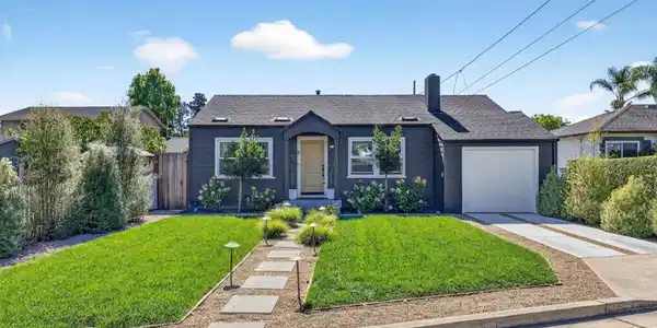 916 Melrose Avenue