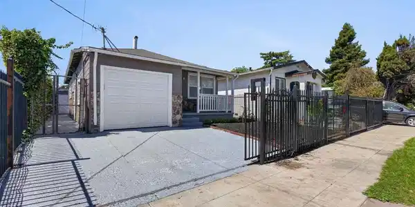 1137 Seminary Ave