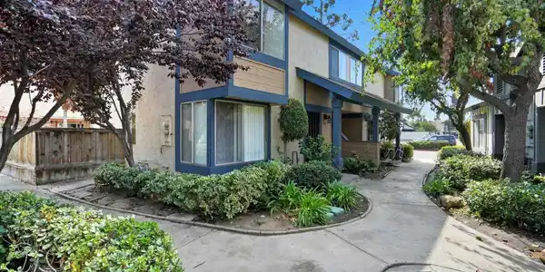1570 ORO VISTA Road