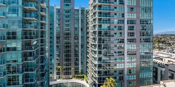 13700 Marina Pointe Drive