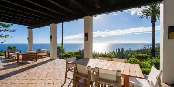 21607 Rambla Vista