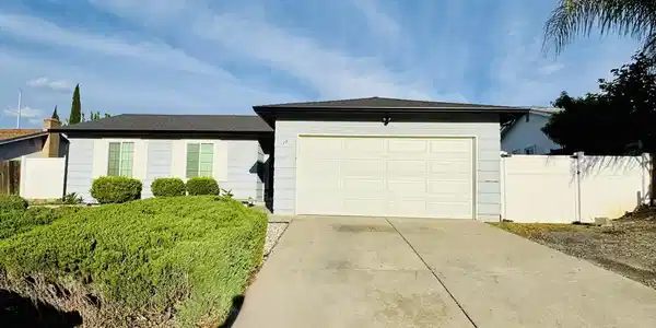 19 Huntington Cir