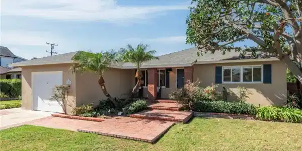 1951 Snowden Avenue