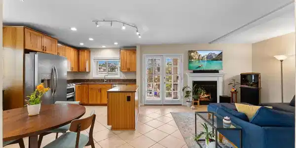 3111 Ingelow St.