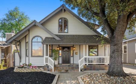 537 Mountain View Avenue