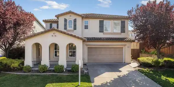 5700 Oakmont Dr