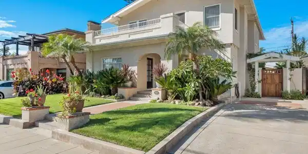 1860 Montecito W