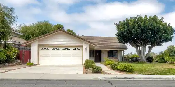 7905 Calle Posada