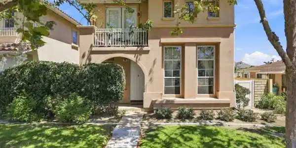 336 Ponoma Street