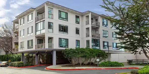 5 Admiral Dr