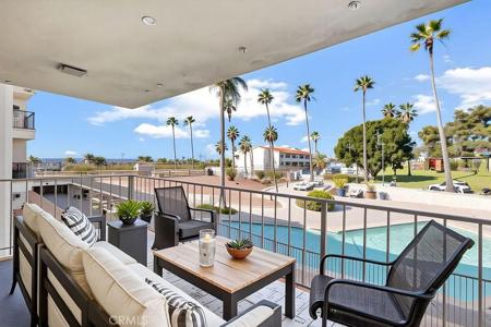 2501 S El Camino Real