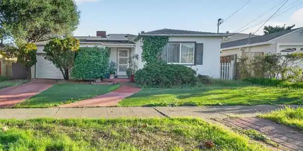 5716 Fresno Ave
