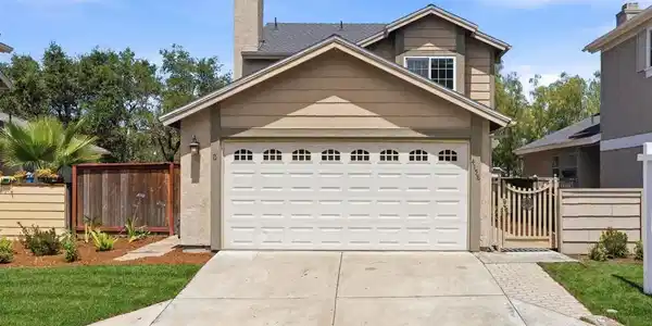 4158 Esperanza Way