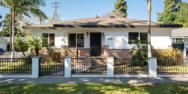 5302 S Slauson
