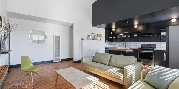 3305 E Ransom