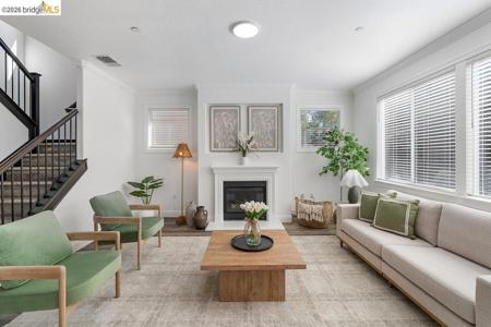 87 Greystone Pl