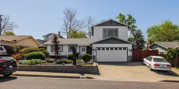2279 Saint George Dr