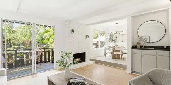 100 E Middlefield Road