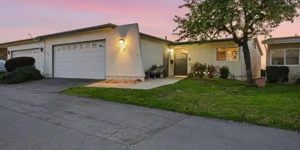 3902 Vista Campana N