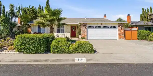 2151 Deerwood Dr