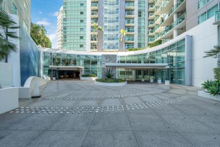 13700 Marina Pointe Drive