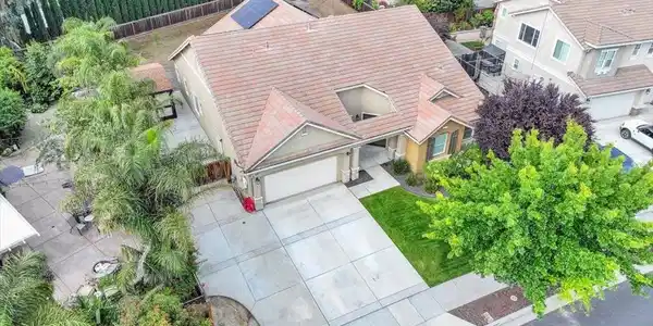 1600 Amber Ln