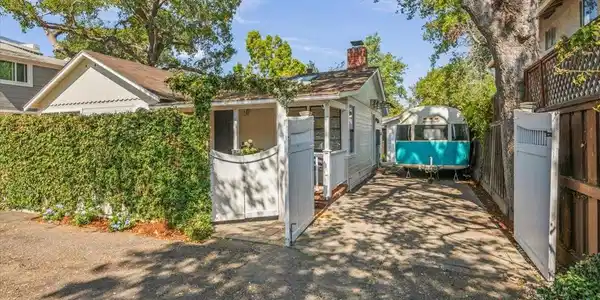 637 Channing Avenue